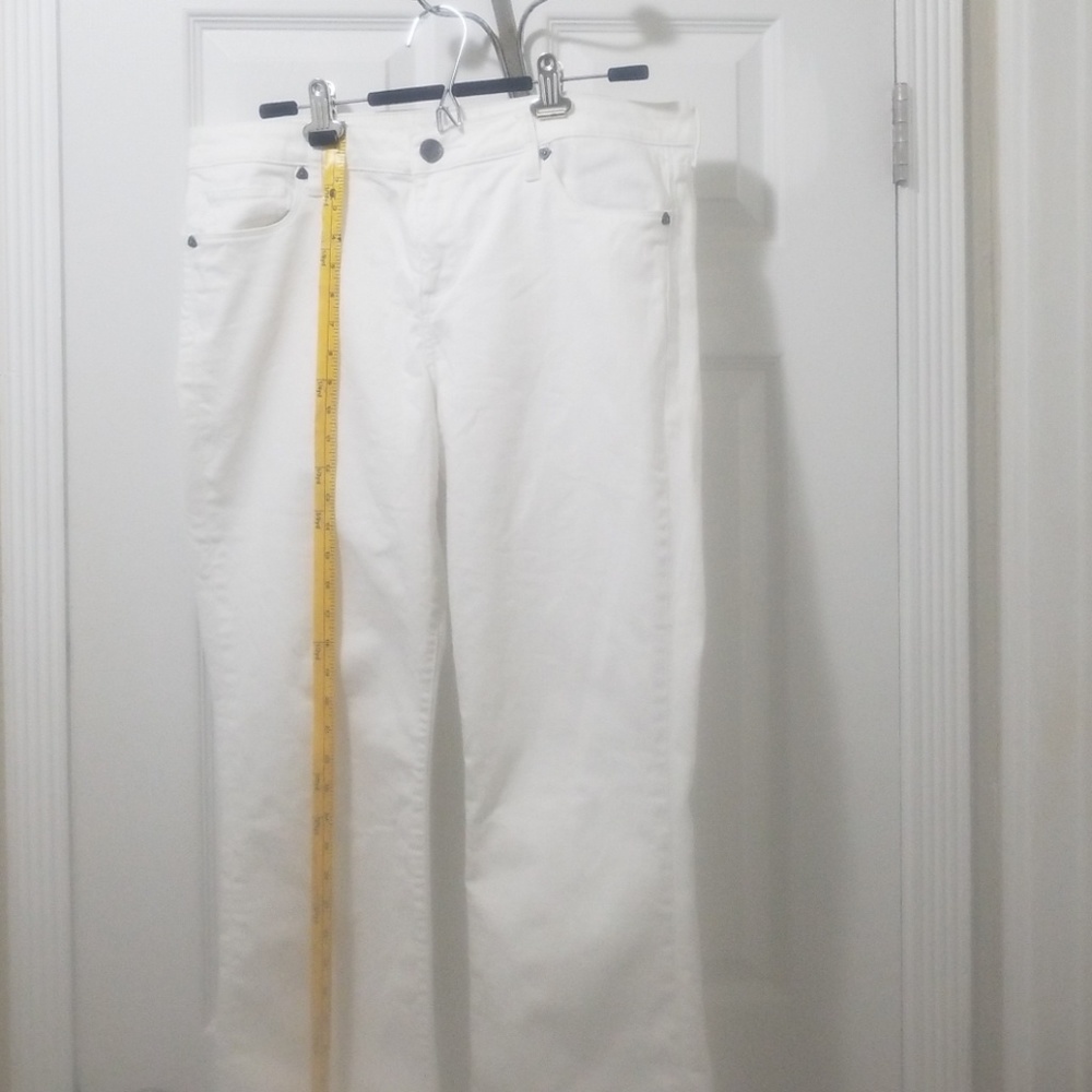 Kut From The Kloth Farrah Baby Boot white jeans